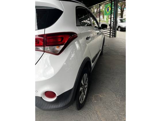 HYUNDAI HB20X 1.6 16V PREMIUM FLEX 4P AUTOMÁTICO HYUNDAI HB20X 1.6 16V PREMIUM FLEX 4P AUTOMÁTICO
